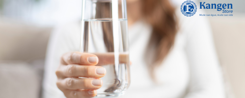 Beber pouca água pode aumentar a ansiedade: o que a ciência está revelando.